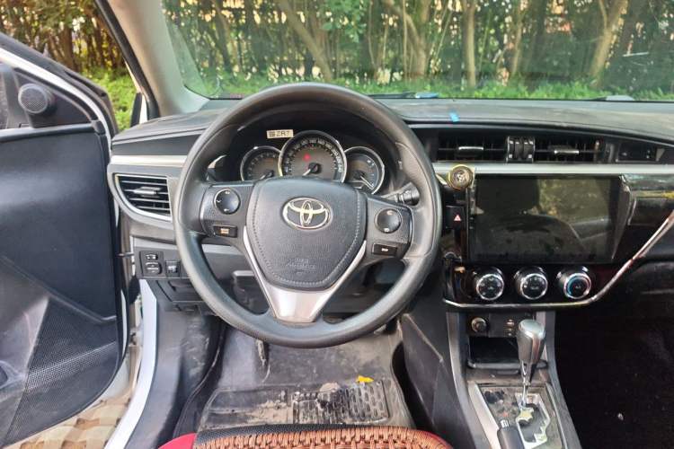 Used Toyota Corolla 2017 1.6L CVT GL Steering Wheel