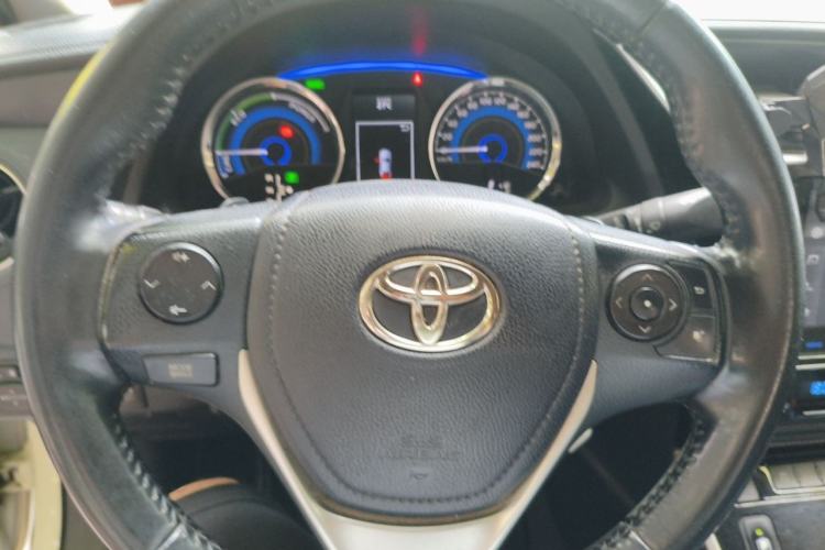 Used Toyota Corolla 2017 Revised Dual-Engine 1.8L E-CVT Elite Edition Steering Wheel