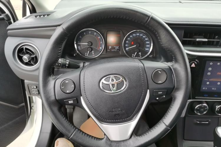 Used Toyota Corolla 2017 Revised Version 1.2T S-CVT GL-i Leather Edition Steering Wheel
