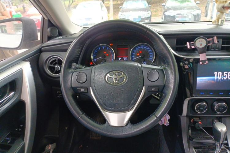 Used Toyota Corolla 2017 Revised Version 1.2T S-CVT GL-i Leather Edition Steering Wheel