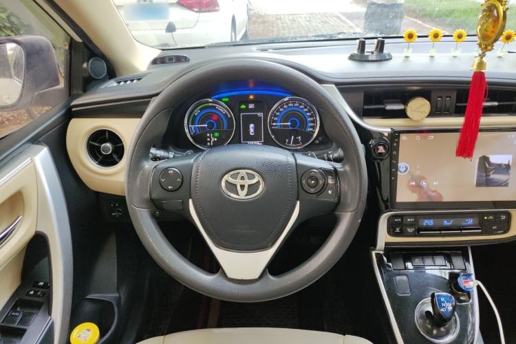 Used Toyota Corolla 2017 Revised Dual-Motor 1.8L E-CVT Pioneer Edition Steering Wheel