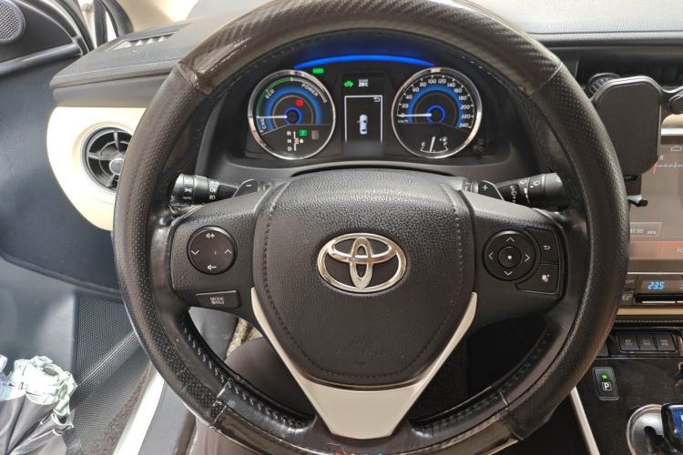 Used Toyota Corolla 2017 Revised Dual-Engine 1.8L E-CVT Elite Edition Steering Wheel