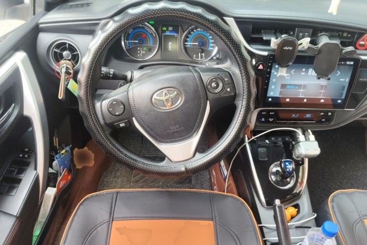 Used Toyota Corolla 2017 Revised Dual-Engine 1.8L E-CVT Leading Edition Steering Wheel