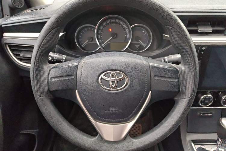 Used Toyota Corolla 2017 1.6L CVT GL Steering Wheel