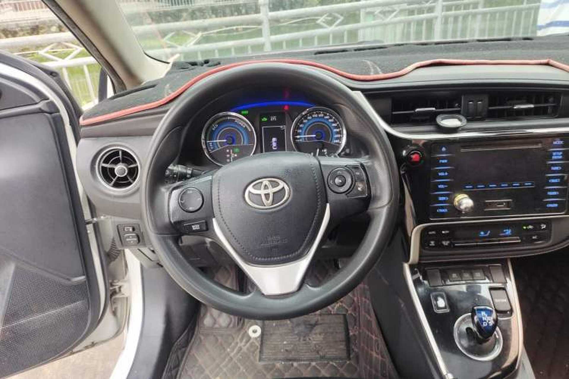 Used Toyota Corolla 2017 Revised Dual-Engine 1.8L E-CVT Leading Edition Steering Wheel