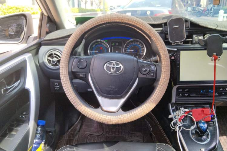 Used Toyota Corolla 2017 Revised Dual-Engine 1.8L E-CVT Leading Edition Steering Wheel