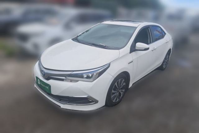 Ojetý Toyota Corolla 2017 Revised Dual-Engine 1.8L E-CVT Leading Edition