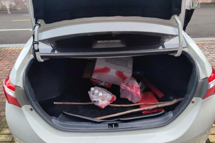 Used Toyota Corolla 2017 1.2T CVT GL-i Leather Edition Trunk