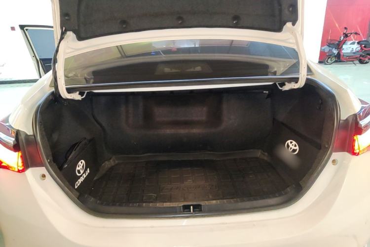 Used Toyota Corolla 2017 Revised Dual-Engine 1.8L E-CVT Elite Edition Trunk