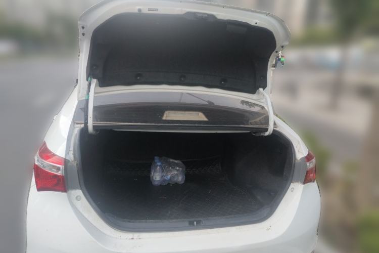 Used Toyota Corolla 2017 1.6L CVT GL Trunk