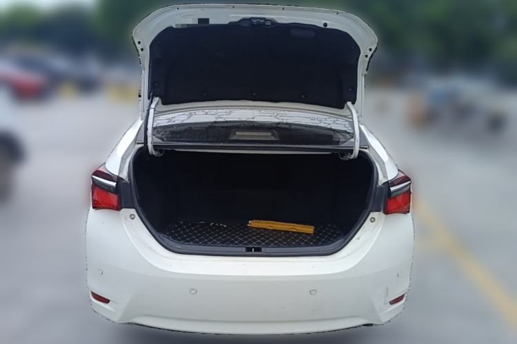 Used Toyota Corolla 2017 Revised Dual-Engine 1.8L E-CVT Leading Edition Trunk