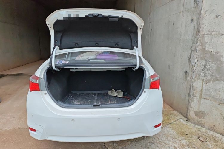 Used Toyota Corolla 2017 Revised Version 1.2T S-CVT GL Trunk