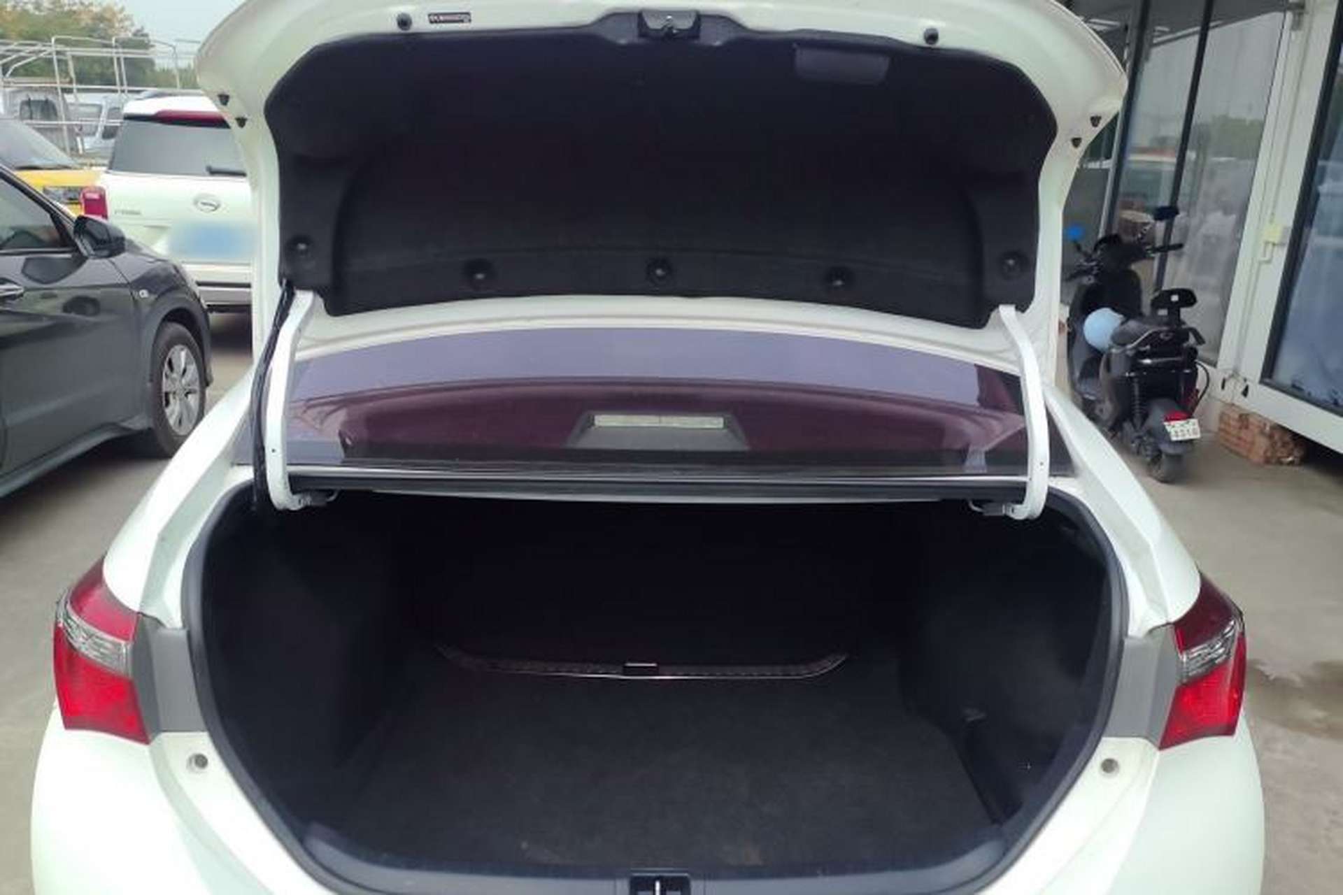Used Toyota Corolla 2017 Revised Version 1.2T S-CVT GL Trunk