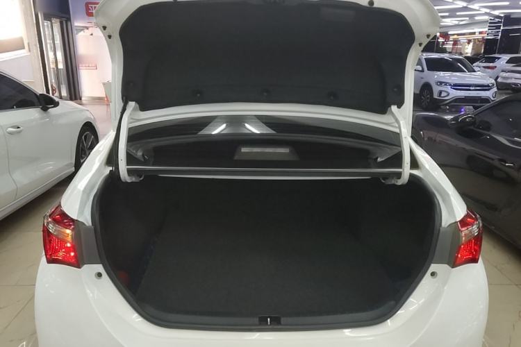 Used Toyota Corolla 2017 Revised Version 1.2T S-CVT GL Trunk