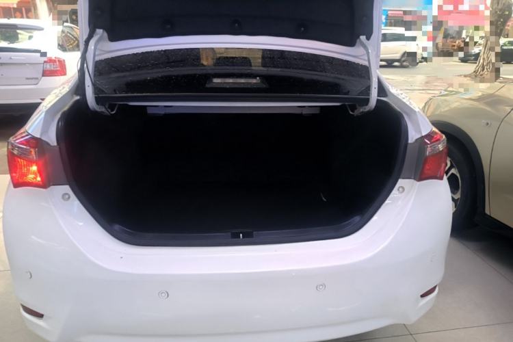 Used Toyota Corolla 2017 Revised Version 1.2T S-CVT GL Trunk