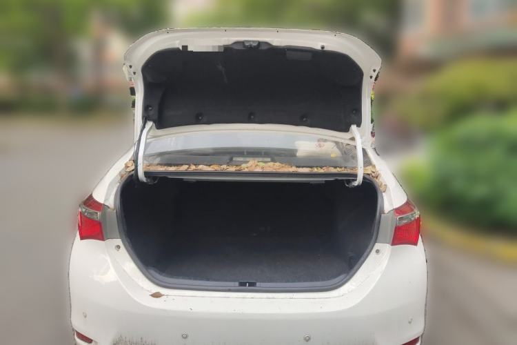Used Toyota Corolla 2017 Revised Version 1.2T S-CVT GL Trunk