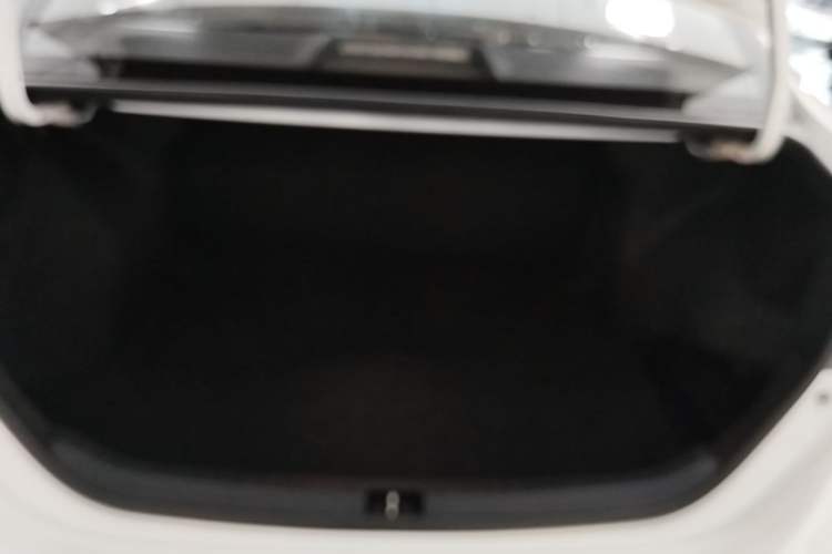 Used Toyota Corolla 2017 Revised Version 1.2T S-CVT GL Trunk