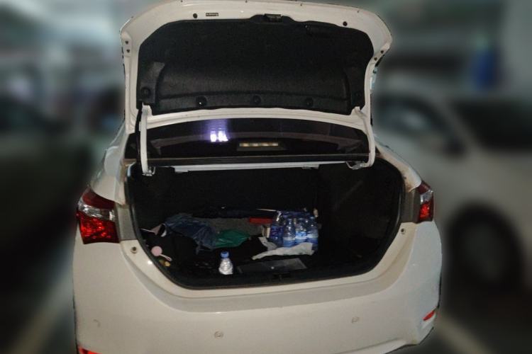 Used Toyota Corolla 2017 1.6L CVT GL Trunk