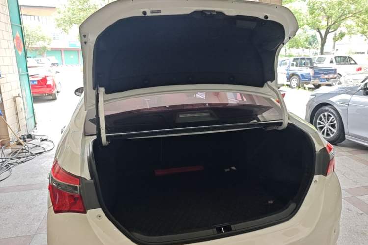 Used Toyota Corolla 2017 Revised Version 1.2T S-CVT GL-i Trunk