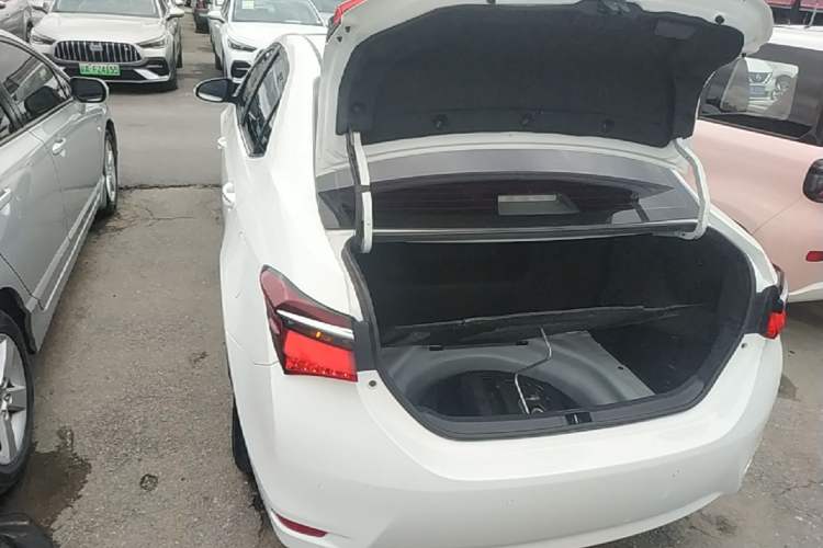 Used Toyota Corolla 2017 Revised Dual-Engine 1.8L E-CVT Elite Edition Trunk