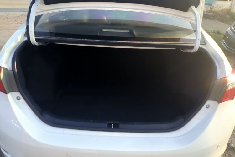 Used Toyota Corolla 2017 Revised Version 1.2T S-CVT GL Trunk