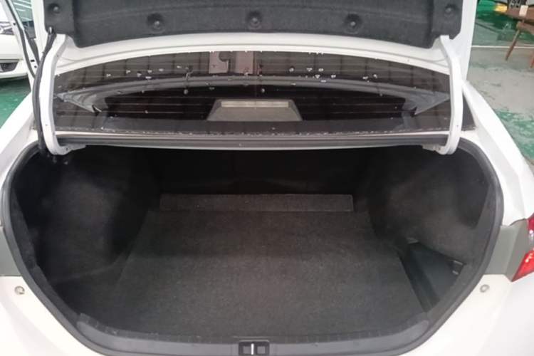 Used Toyota Corolla 2017 Revised Version 1.2T S-CVT GL-i Trunk