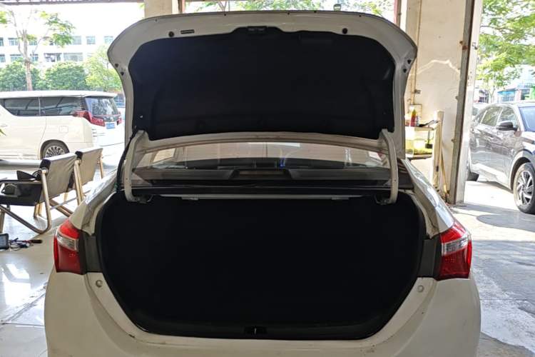 Used Toyota Corolla 2017 1.2T CVT GL Trunk