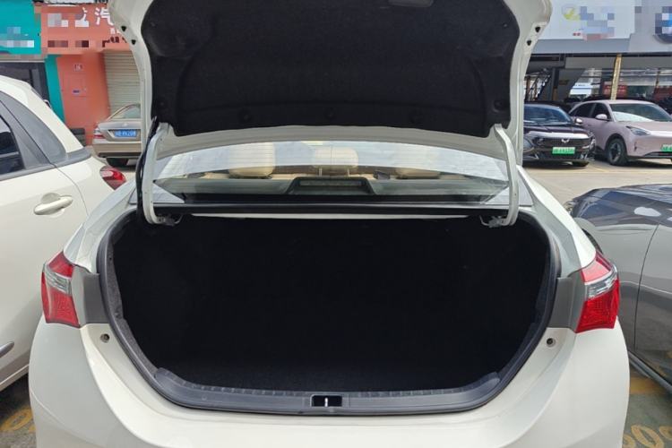 Used Toyota Corolla 2017 Revised Version 1.2T S-CVT GL Trunk
