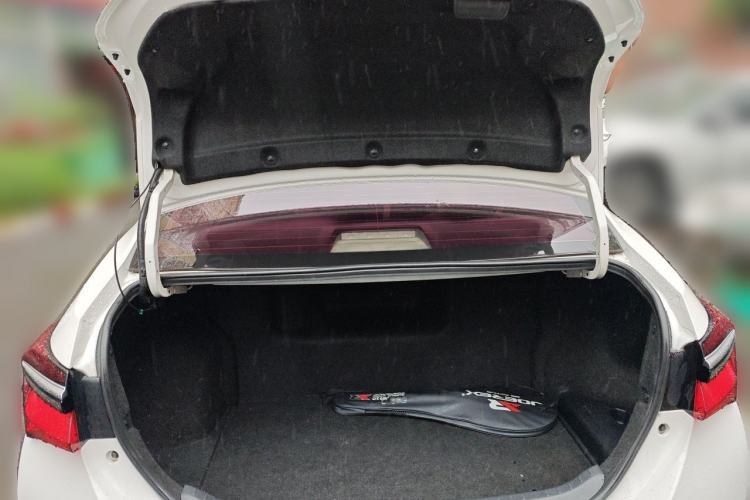 Used Toyota Corolla 2017 Revised Dual-Engine 1.8L E-CVT Leading Edition Trunk