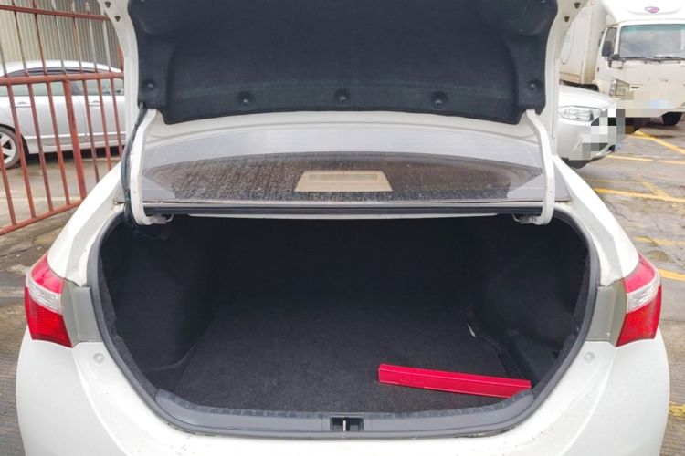 Used Toyota Corolla 2017 Revised Version 1.6L S-CVT GL Trunk