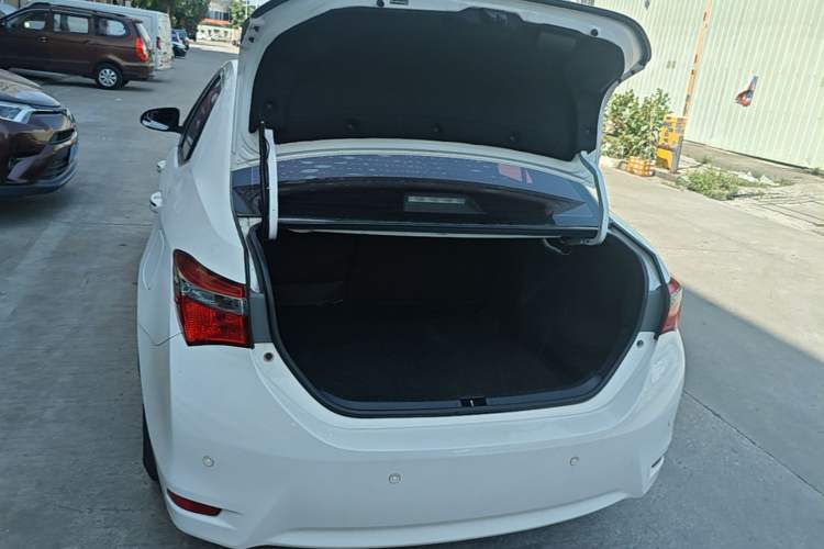 Used Toyota Corolla 2017 Revised Version 1.2T S-CVT GL-i Trunk