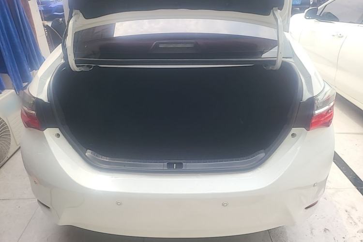 Used Toyota Corolla 2017 Revised Version 1.2T S-CVT GL-i Leather Edition Trunk