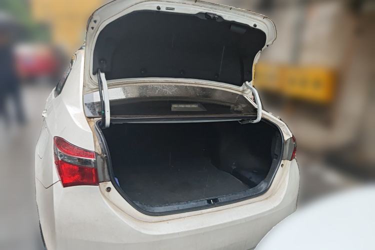 Used Toyota Corolla 2017 Revised Version 1.6L S-CVT GL Trunk