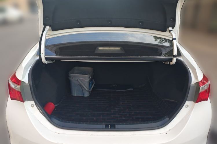 Used Toyota Corolla 2017 1.6L Manual GL Trunk