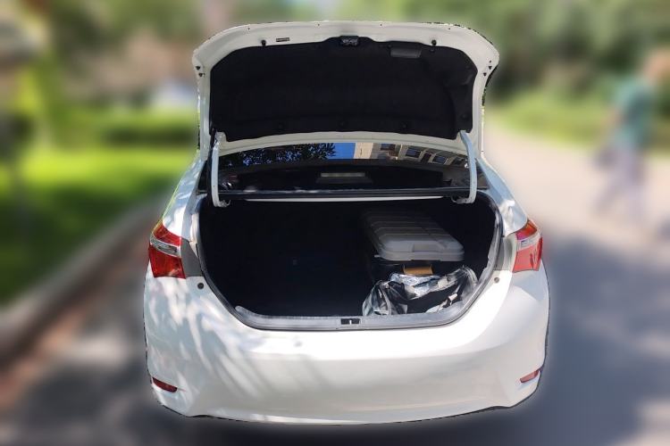 Used Toyota Corolla 2017 1.6L CVT GL Trunk