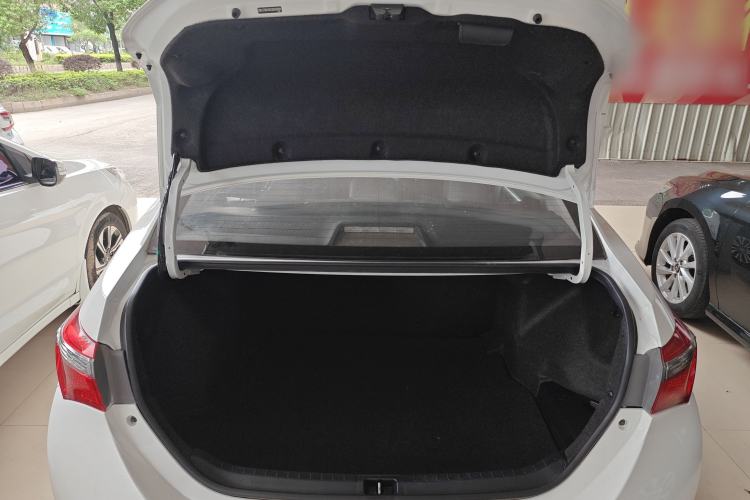 Used Toyota Corolla 2017 Revised Version 1.2T S-CVT GL Trunk