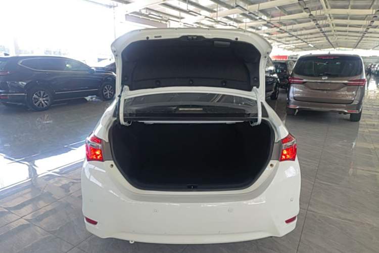 Used Toyota Corolla 2017 Revised Version 1.2T S-CVT GL Trunk