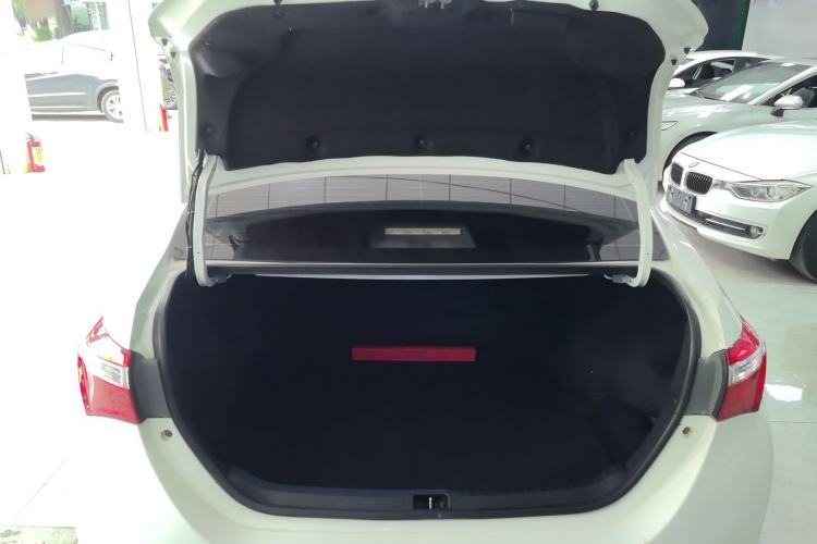 Used Toyota Corolla 2017 1.2T CVT GL Trunk