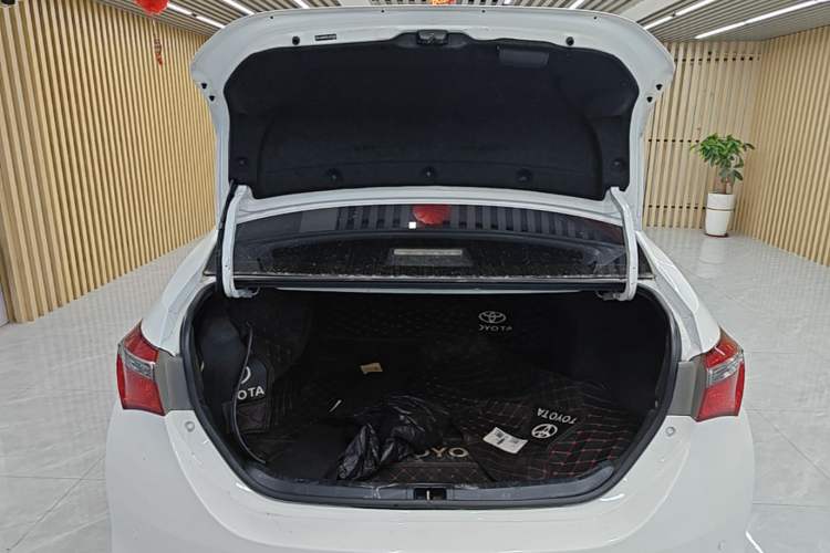 Used Toyota Corolla 2017 Revised Version 1.2T S-CVT GL-i Trunk