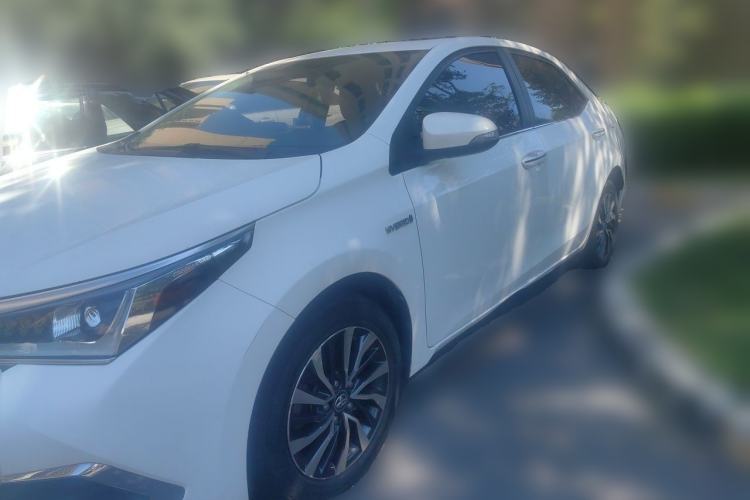 Used Toyota Corolla 2017 Revised Dual-Engine 1.8L E-CVT Leading Edition Guazi used car, China used car export, Used car for sale, Used  cars, Cheapest cars for sale