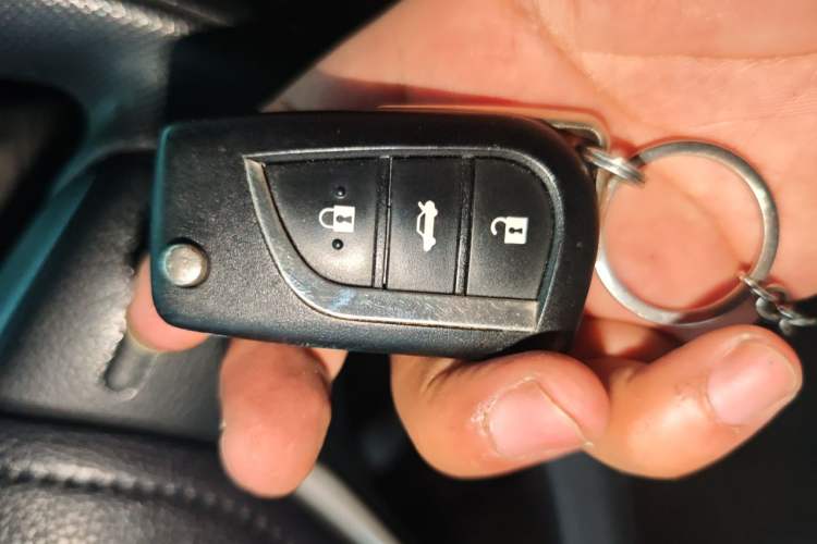 Used Toyota Corolla 2017 Revised Version 1.2T S-CVT GL Vehicle Key