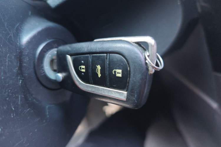 Used Toyota Corolla 2017 Revised Version 1.2T S-CVT GL Vehicle Key