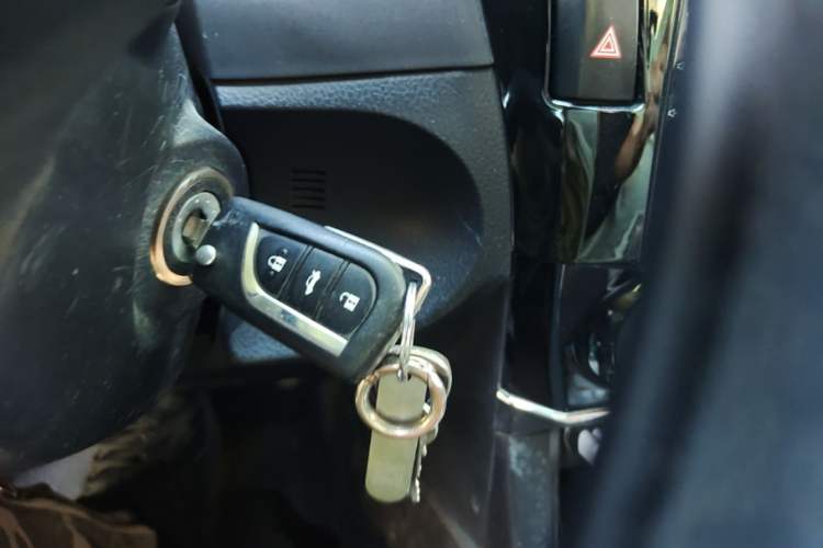 Used Toyota Corolla 2017 Revised Version 1.6L S-CVT GL Vehicle Key
