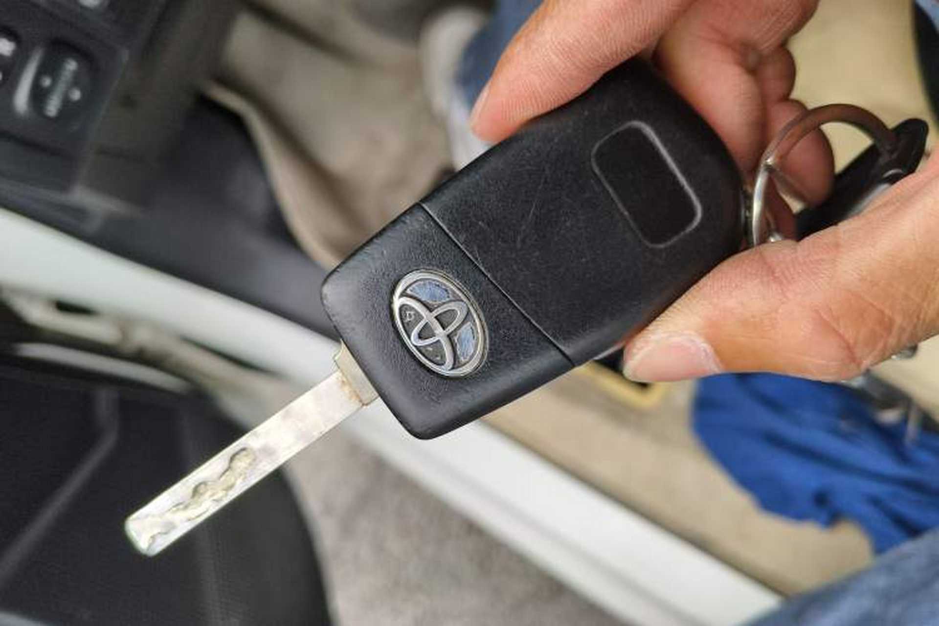 Used Toyota Corolla 2017 Revised Version 1.2T Manual GL Vehicle Key
