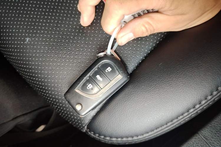 Used Toyota Corolla 2017 Revised Version 1.2T S-CVT GL Vehicle Key