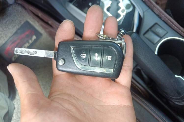 Used Toyota Corolla 2017 Revised Version 1.2T S-CVT GL Vehicle Key