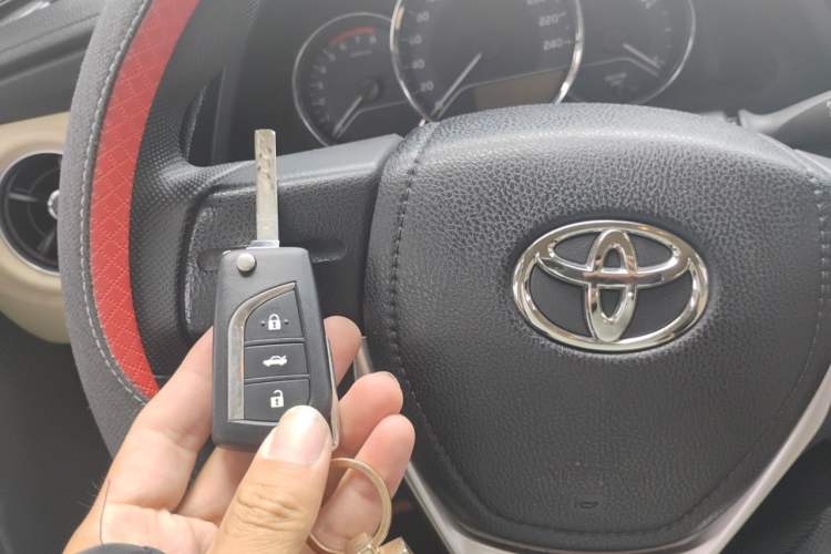 Used Toyota Corolla 2017 Revised Version 1.2T S-CVT GL Vehicle Key