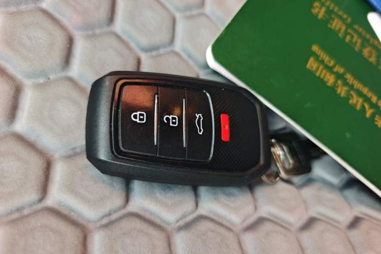 Used Toyota Corolla 2017 Revised Dual-Engine 1.8L E-CVT Leading Edition Vehicle Key