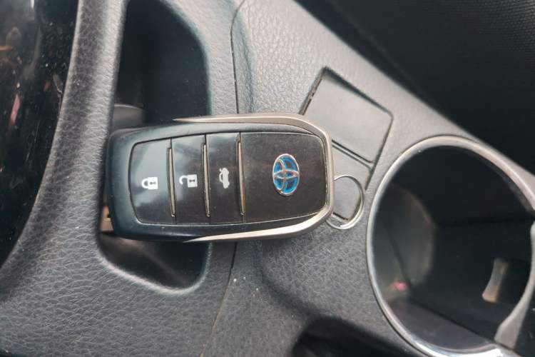 Used Toyota Corolla 2017 Revised Dual-Engine 1.8L E-CVT Elite Edition Vehicle Key