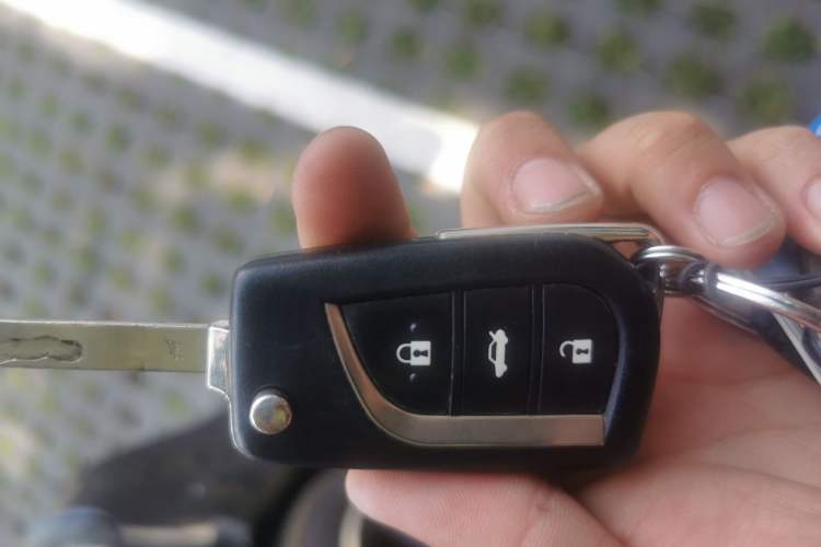 Used Toyota Corolla 2017 Revised Version 1.2T S-CVT GL-i Vehicle Key